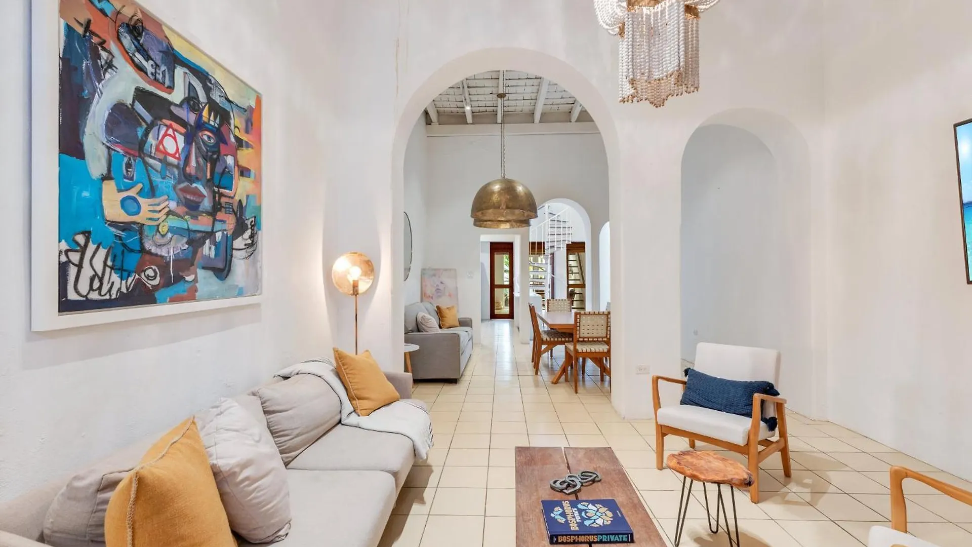 Spacious Colonial Gem With Artistic Flair Old سان خوان بورتوريكو