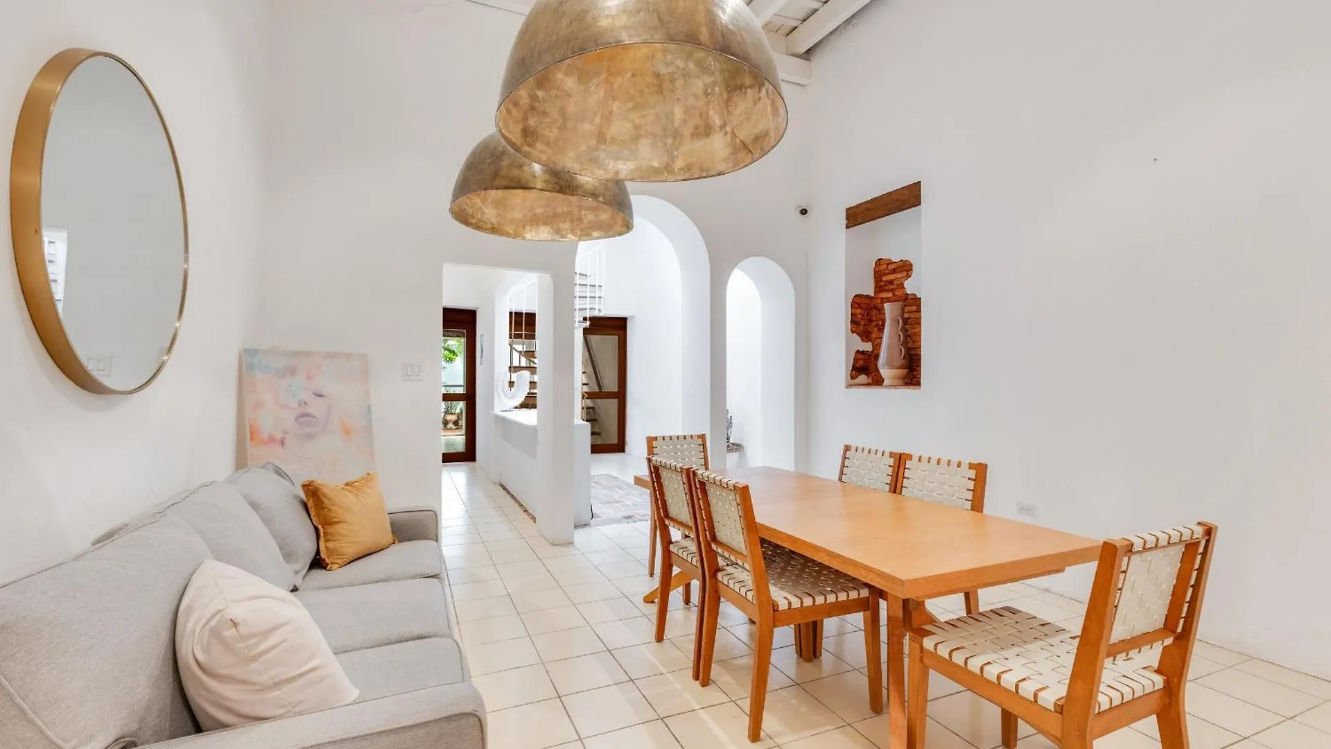 Spacious Colonial Gem With Artistic Flair Old سان خوان بيت للعطل
