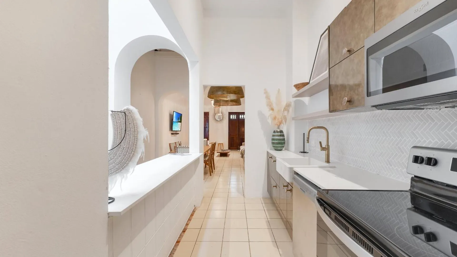 Spacious Colonial Gem With Artistic Flair Old サンジョアン プエルトリコ